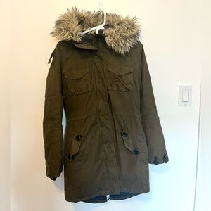 Aritzia brand: Community, size small olive green parka